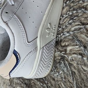 addidas platform tennis shoe